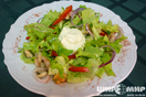 «Соблазн» — салат с морепродуктами, свежими овощами и ананасом — 230 р.